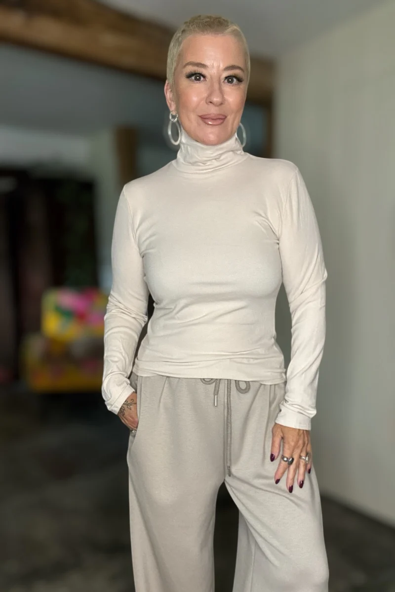 Classic Fitted Polo Neck - Image 3